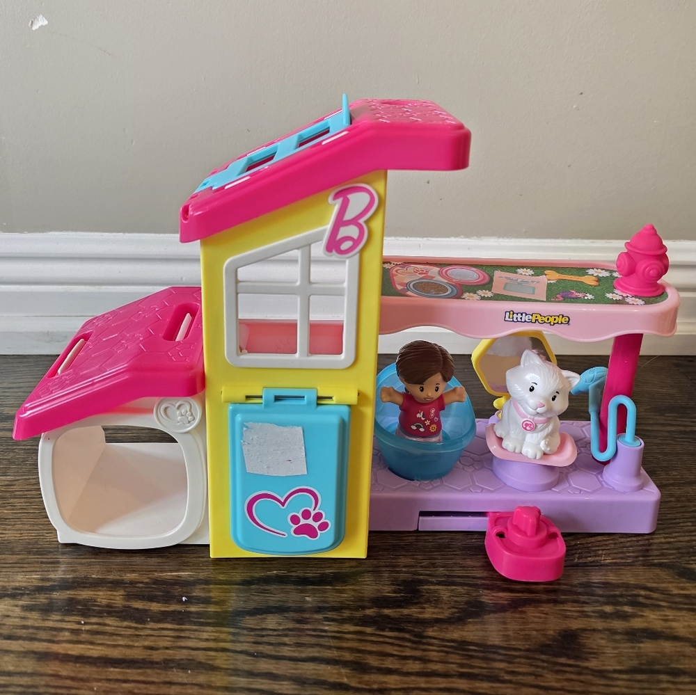 Fisher-Price Little People Barbie Pet Grooming Salon Playset w/Figure & Dog Bath
